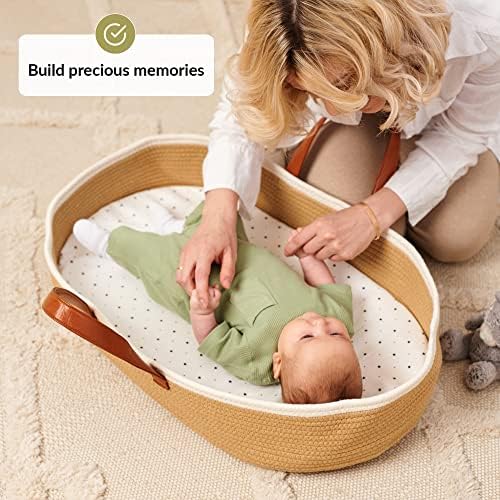 LittleLaughs Moses Basket with Muslin Blanket